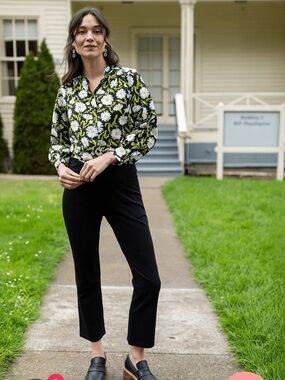SALE! Lesley Evers pant Black Denim Knit L NWT